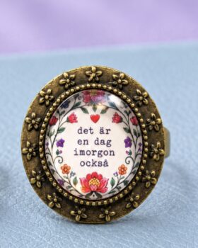 Det är en dag imorgon också - antik brons
